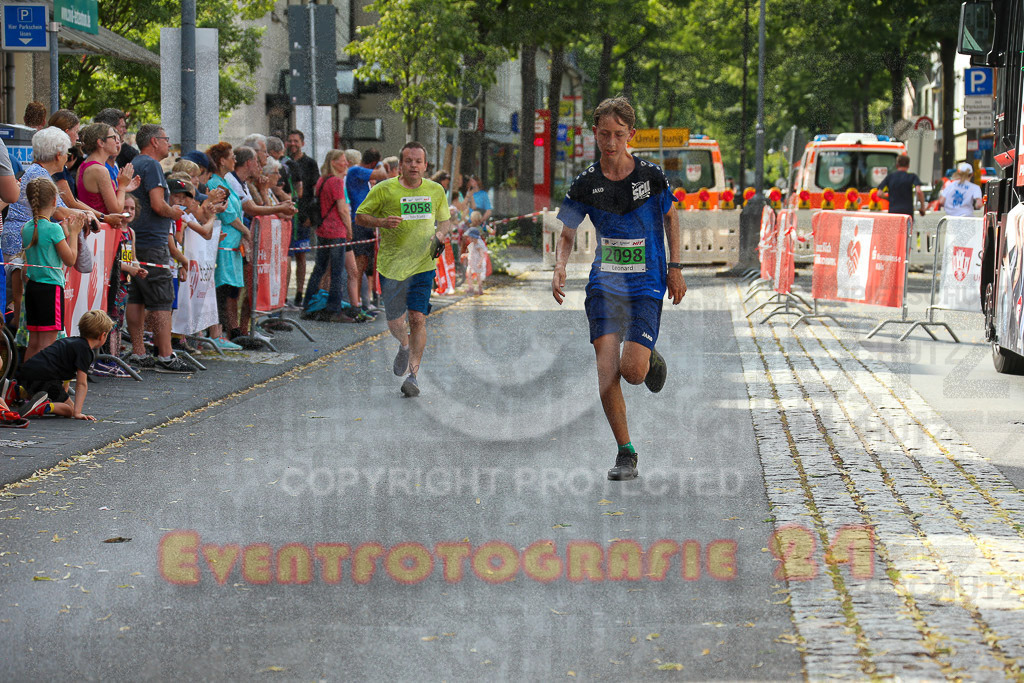 220625_1658_EX1_5650 | Sportfotografie im Rhein-Sieg Kreis, Köln, Bonn, NRW, Rheinland Pfalz, Hessen, etc. Unser Tätigkeitsfeld umfasst den Laufsport vom Volkslauf über den Marathon, Duathlon, Triathon bis zum Ultralauf wie Kölnpfad Ultra oder Schindertrail.