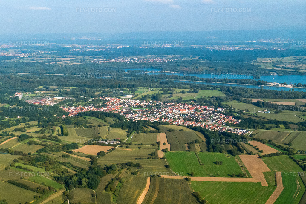 Aerial view: View of the town in Mothern in the state Bas-Rhin, France.Photo: P1000859.jpg taken on 09/15/2014 by Werner Riehm/FLY-FOTO.comResolution of the original: 5243 x 3495 px