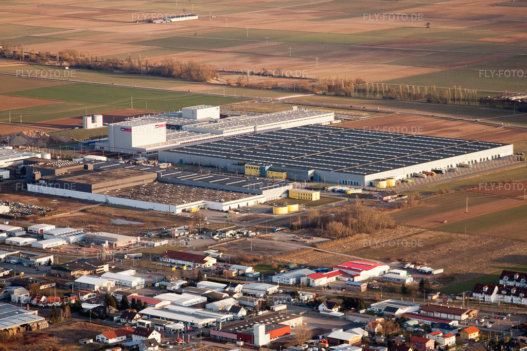 Luftbild: PROWELL im Interpark in Offenbach an der Queich im Bundesland Rheinland-Pfalz in Deutschland. Foto: IMG_24901.jpg vom 05.03.2010 durch Werner Riehm/FLY-FOTO.de