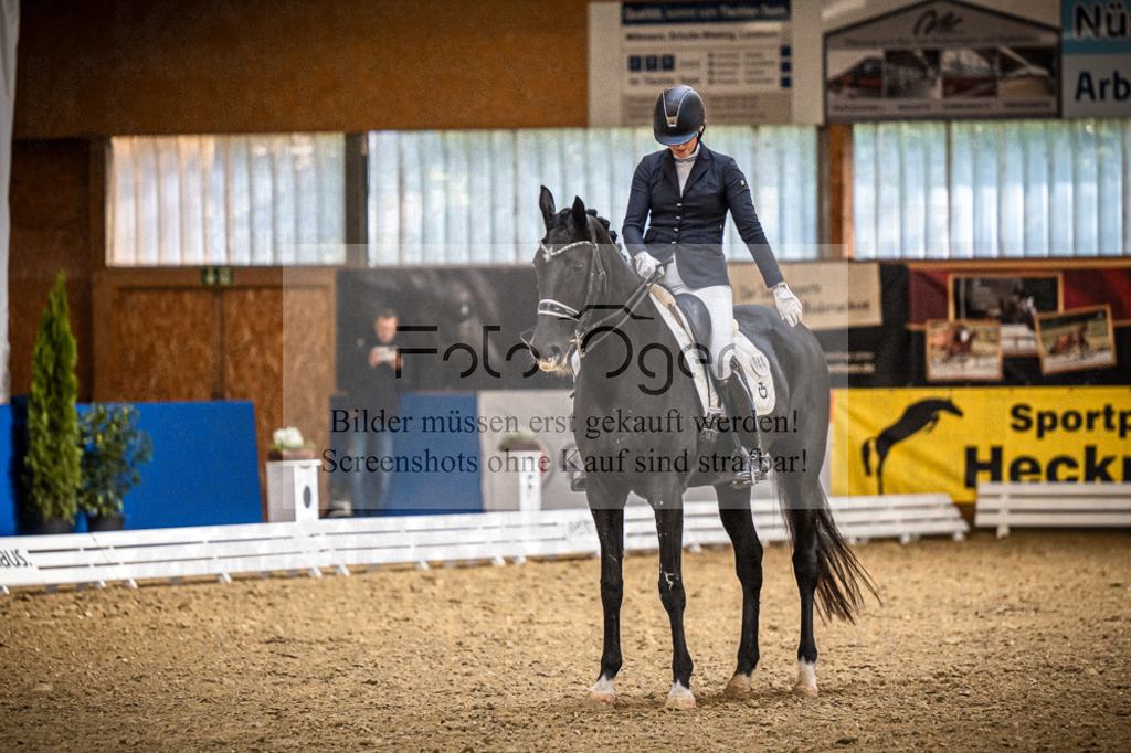 DOS_0881 | Entdecke hochwertige Reitturnierfotos von Foto Oger. Professionell, emotional und authentisch – jetzt Lieblingsmomente im Shop bestellen.Deutschlandweite Turnierfotografie. - Realisiert mit Pictrs.com
