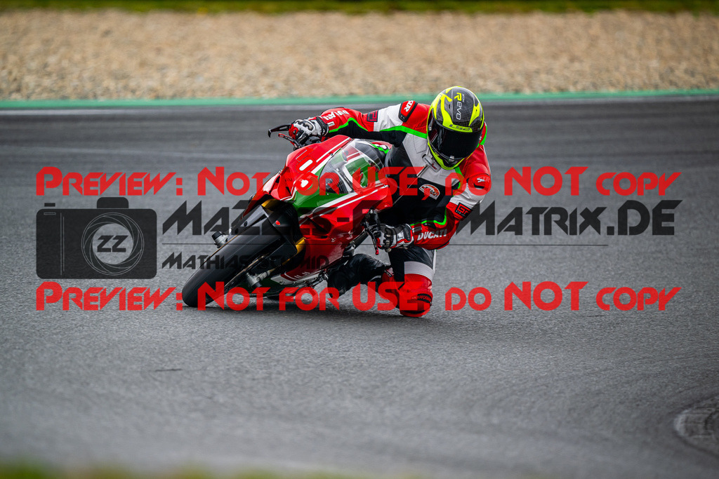 MaZZes_FotoMatrix_240724_6007705_6662 | ROT