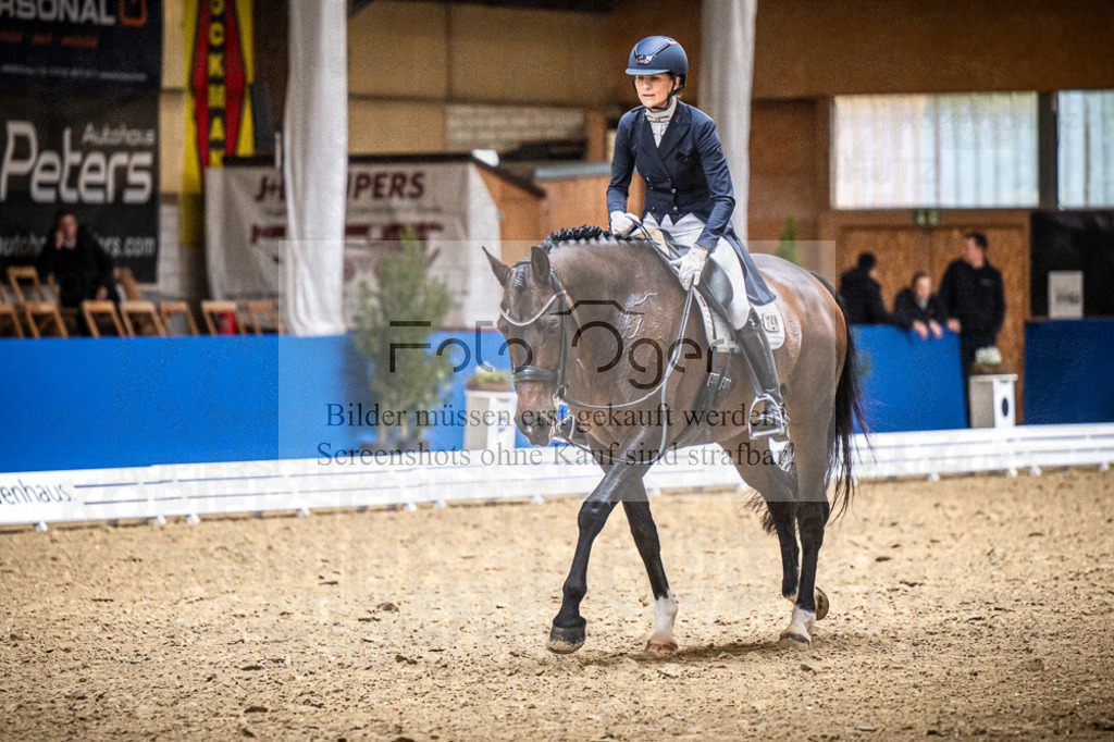 DOS_0275 | Entdecke hochwertige Reitturnierfotos von Foto Oger. Professionell, emotional und authentisch – jetzt Lieblingsmomente im Shop bestellen. - Realisiert mit Pictrs.com