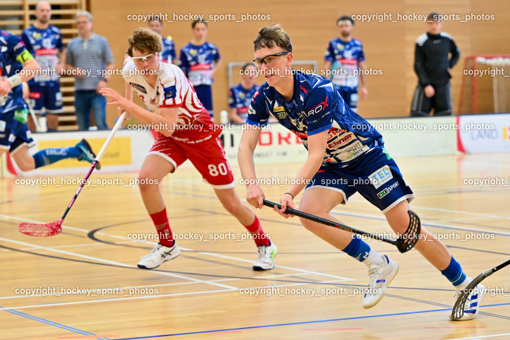 VSV Unihockye vs. KAC Floorball | #80 Lino Roth KAC Floorball, #59 Nino Forelli VSV Unihockey, VSV Unihockye vs. KAC Floorball, VSV Unihockye vs. KAC Floorball am 13.04.2025 in Villach (Ballspielhalle St. Martin), Austria, (Photo by Bernd Stefan)