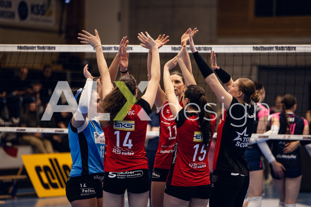 Volleyball I Frauen I Saison 2025-2026 I Volleyball NLA | Women I Round 14 I VC Kanti Schaffhausen - NLZ Volleyball Academy Zürich I 16.01.2026 | VC Kanti Schaffhausen - Spielerinnenkreis - Realisiert mit Pictrs.com