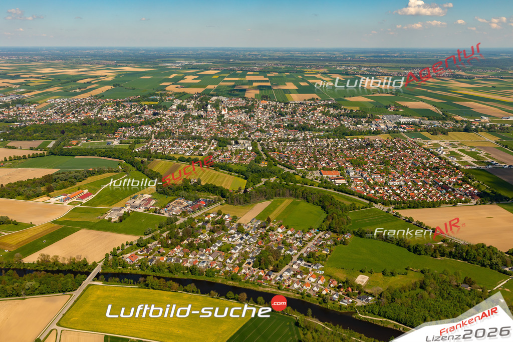 Das Luftbild zeigt : Wertachau Schwabmünchen - Die Luftaufnahme wurde 2024 vom UL-Flugzeug aus erstellt ( keine Drohne ) - Hochauflösende Luftaufnahme - Für grossformatige Ausdrucke geeignet. Die Geschenkidee !Mit Lizenz und Bildrechte bestellbar