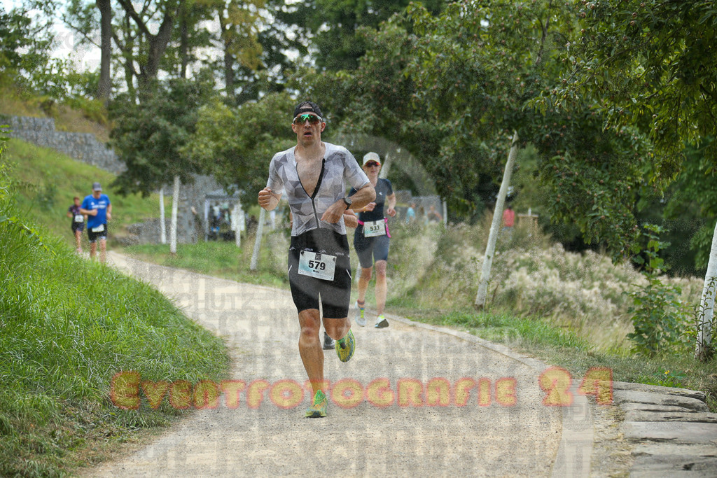 250824_1408_EX1_5098 | Sportfotografie im Rhein-Sieg Kreis, Köln, Bonn, NRW, Rheinland Pfalz, Hessen, etc. Unser Tätigkeitsfeld umfasst den Laufsport vom Volkslauf über den Marathon, Duathlon, Triathon bis zum Ultralauf wie Kölnpfad Ultra oder Schindertrail.