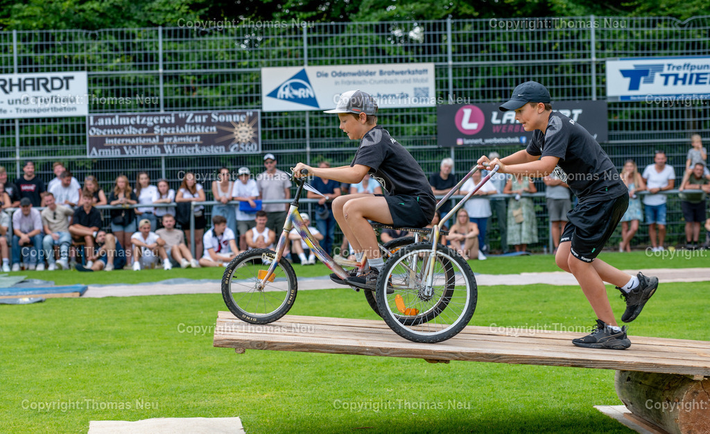 DSC_6311 | bli, Wintrerkasten ,Scheeserennen 2025,  Hannes Keil (rechts)   und Malte Böhm aus, Bild: Thomas Neu