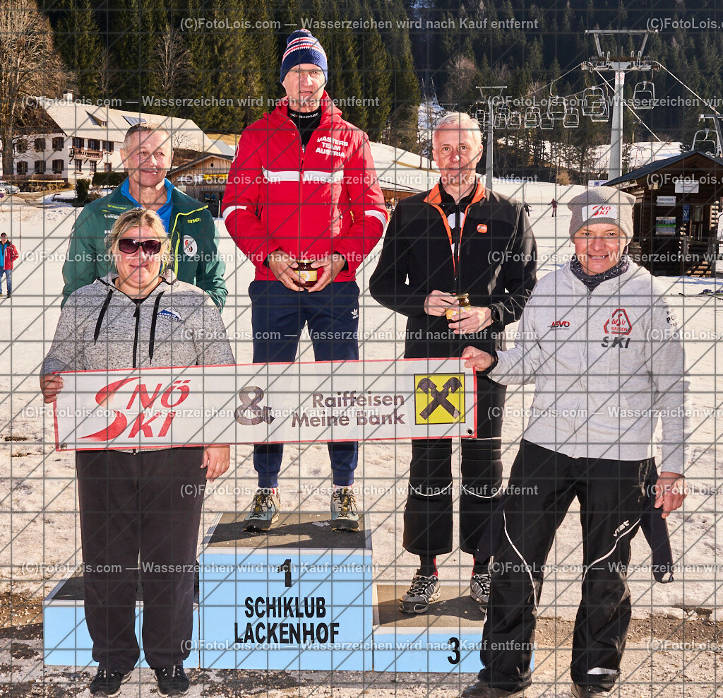 ALP0778_MastersCup-RTL-I_LKHF_Siegerehrung | NÖ Raiffeisen MastersCup, Jugend - Damen - Herren, Riesentorlauf-Rennen 1 auf der Fuchswaldpiste, durchführender Verein: Schiklub Lackenhof, So 9. Februar 2025.