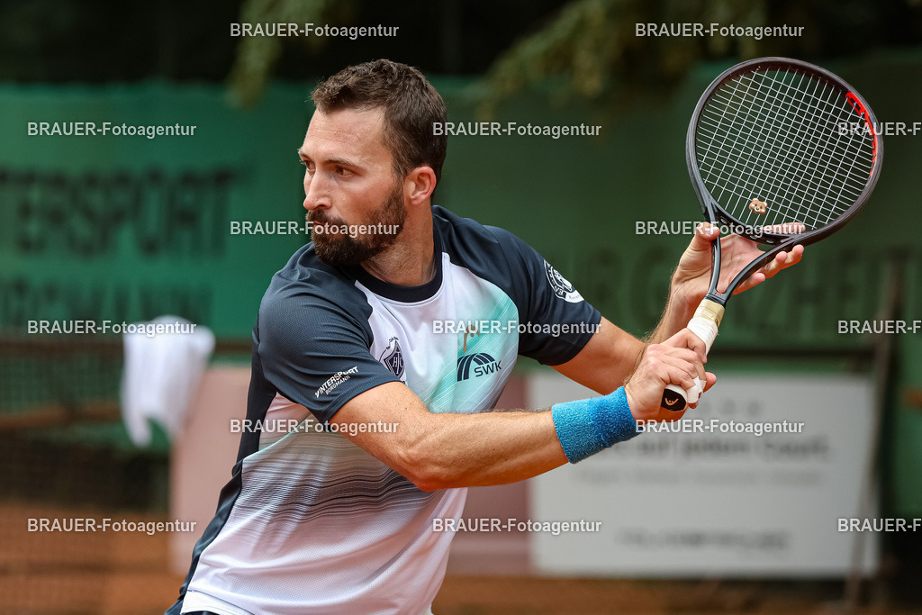 HTC Blau-Weiß Krefeld - LTTC Rot-Weiß Berlin  | Krefeld, Deutschland 21.07.2023, Tom Schönenberg (HTC Blau-Weiß Krefeld) gegen Eduard Esteve Lobato (LTTC Rot-Weiss Berlin) ,

bei der 2. Tennis Bundesliga Nord Begegnung zwischen HTC Blau-Weiß Krefeld und LTTC Rot-Weiß Berlin am 21.07.2023 in Krefeld.

(Foto: BRAUER-Fotoagentur)
 
