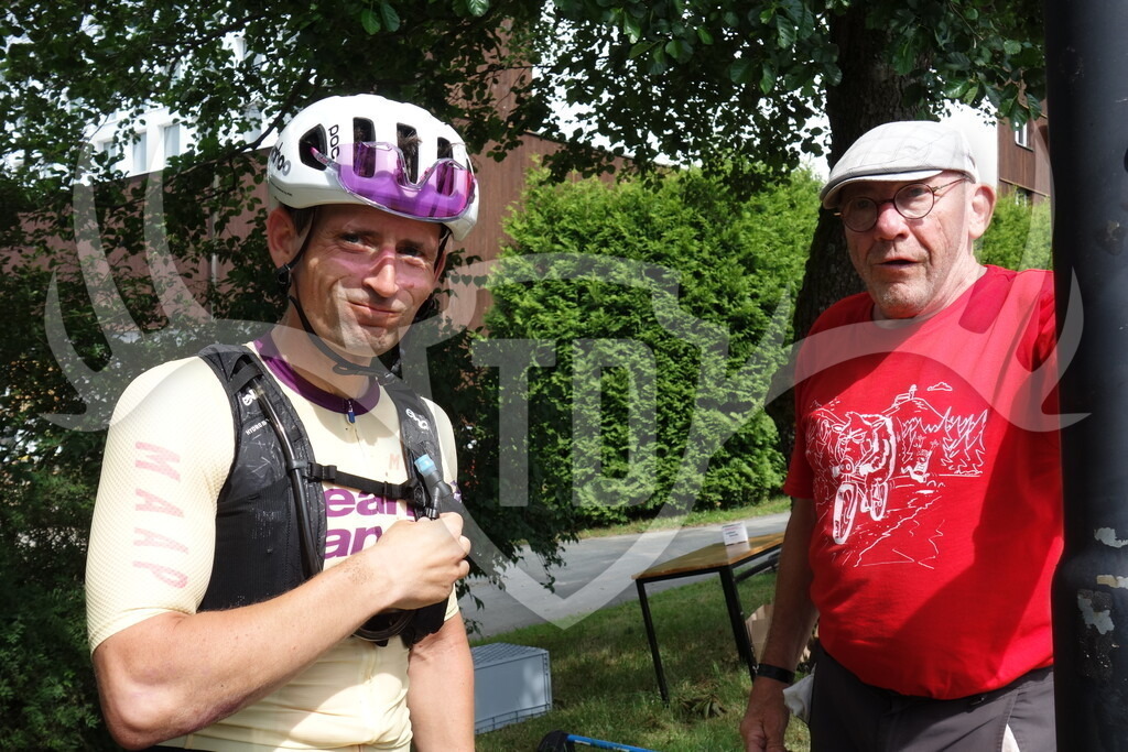 DSC03787 | Fotogalerie der Treibjagd im Dunkelwald - Dein MTB Etappenrennen im Erzgebirge - Realisiert mit Pictrs.com