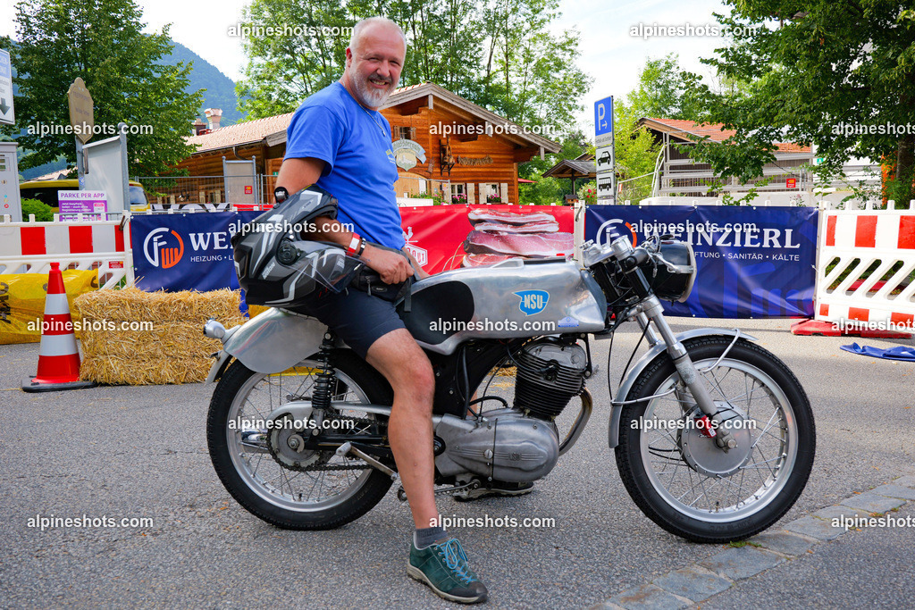 P1014649 | Erleben Sie atemberaubende, hochqualitative Fotos Ihrer Fahrt entlang der malerischen Alpenstraßen. Besuchen Sie alpineshots.com, um professionelle Aufnahmen Ihrer unvergesslichen Reise zu finden und zu kaufen - Realisiert mit Pictrs.com