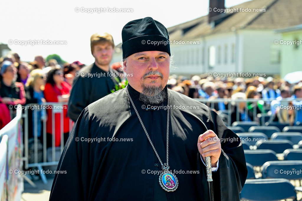 Internationale Gedenk- und Befreiungsfeier Gedenkstaette Mauthausen 2025_ 11.05.2025-126 | 11.05.2025, Mauthausen, AUT, Internationale Gedenk- und Befreiungsfeier Gedenkstaette Mauthausen 2025, 80 Jahre Befreiung KZ Mauthausen im Bild Priester
