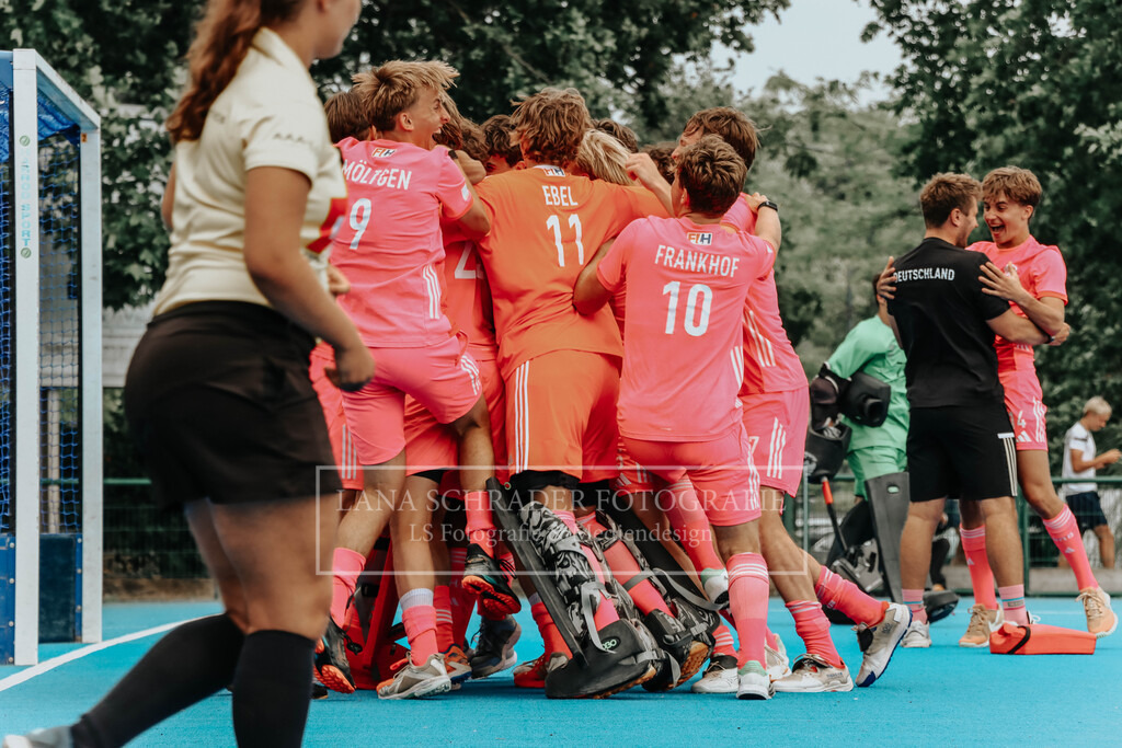 EM_MU18_F_GER-FRA_Lille_bearbeitet (336 von 433) | lanaschraderfotografie - Realisiert mit Pictrs.com