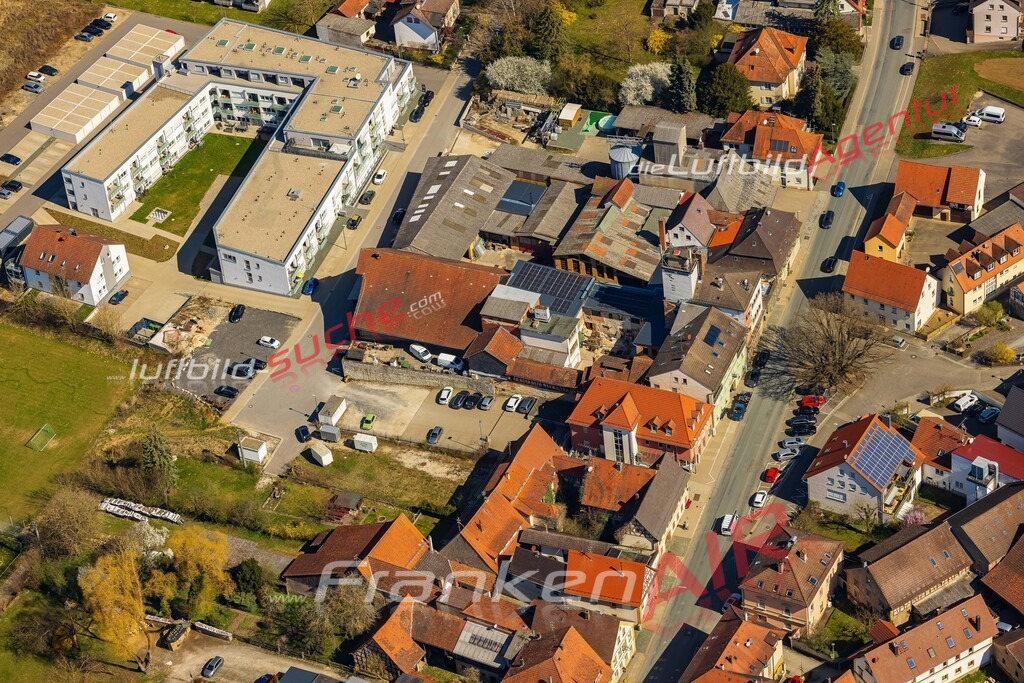 Luftaufnahme von Oberend Scheßlitz - Die Luftaufnahme wurde 2025 vom UL-Flugzeug heraus erstellt ( keine Drohne ) - Hochauflösende Luftaufnahme - für professionelle Ausdrucke geeignet. Die Geschenkidee !Mit Lizenz und Bildrechte bestellbar