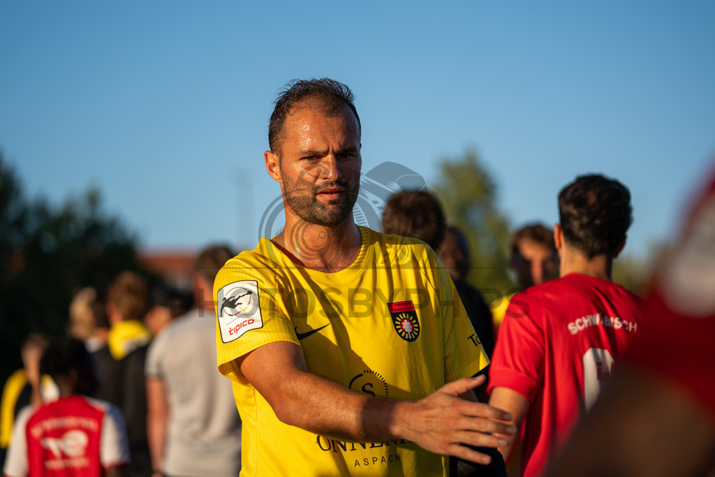 SSV Schwäbisch Hall vs. SG Sonnenhof Großaspach, Fussball, WFV-Pokal, 3. Runde, 11.08.2026 | Fabian Eisele (SG Sonnenhof Großaspach, #23) nach dem Sieg,SSV Schwäbisch Hall vs. SG Sonnenhof Großaspach, Fussball, WFV-Pokal, 3. Runde, 11.08.2026
