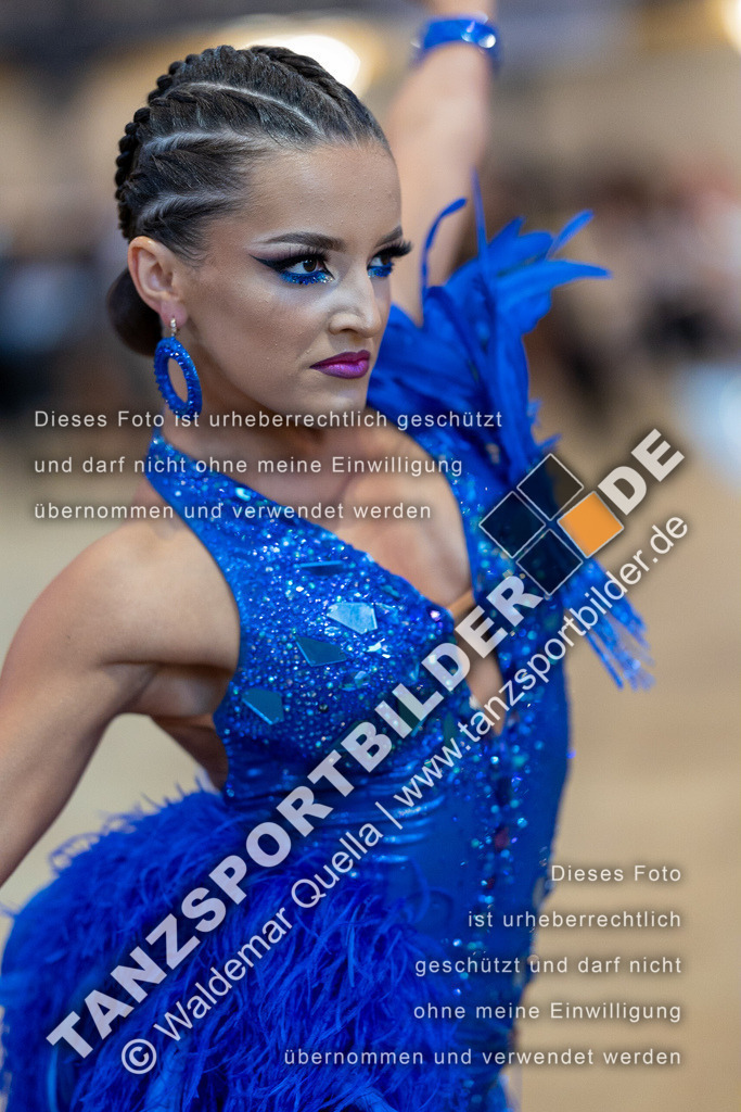 20230812-00580 | Hier finden Sie Tanz Bilder vom Latein und Standard Formationen tanzen. Sportbilder vom Tanzsport. Schöne Fotos und von Weltmeisterschaft, Europameisterschaft, Bundesliga, Regionalliga, Oberliga und Landesliga sowie von GOC Stuttgart, DanceComp, WM Bremen