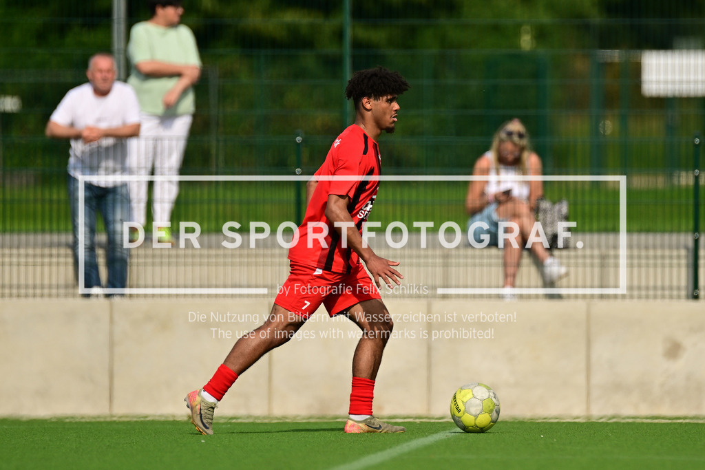 Fußball I Jugend I Saison 2024-2025 I Regionalliga I 26. Spieltag I JFV A-_O-_B-_H-_H - JFV Lübeck I 31.05.2025 I 048063 | Der Sportfotograf. - Realisiert mit Pictrs.com
