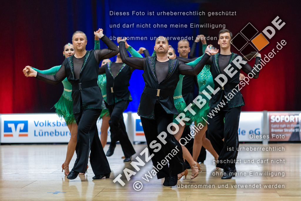 20230114-00060 | Hier finden Sie Tanz Bilder vom Latein und Standard Formationen tanzen. Sportbilder vom Tanzsport. Schöne Fotos und von Weltmeisterschaft, Europameisterschaft, Bundesliga, Regionalliga, Oberliga und Landesliga sowie von GOC Stuttgart, DanceComp, WM Bremen