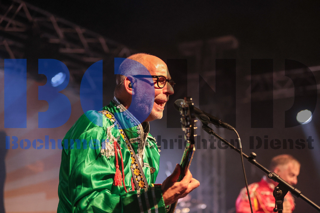 SES_GEBZFR20250828-18 | bond - Realisiert mit Pictrs.com