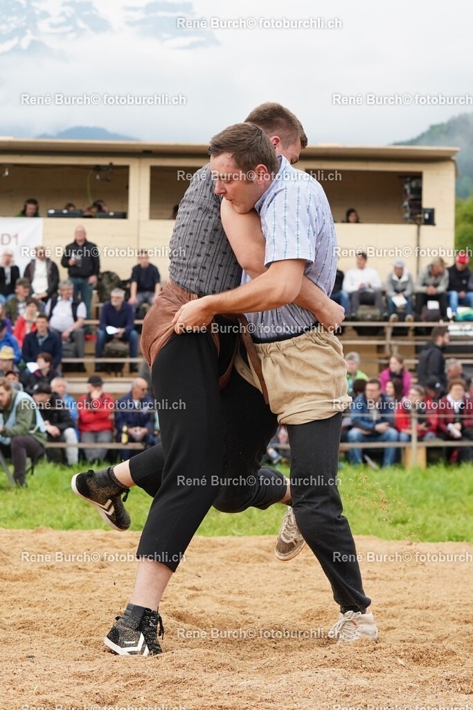 8 | René Burch leidenschaftlicher Fotograf aus Kerns in Obwalden.  Hier finden sie Sport, Landschaft und Natur Fotografie.
 - Realisiert mit Pictrs.com