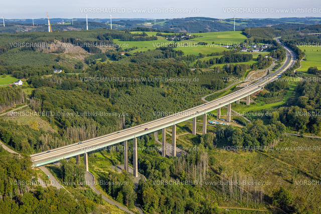 Hagen230902746 | Luftbild, Baustelle Talbrücke Brunsbecke, Autobahn A45, Hügellandschaft mit Waldschäden und Windräder, Fernsicht, Eilpe, Hagen, Ruhrgebiet, Nordrhein-Westfalen, Deutschland