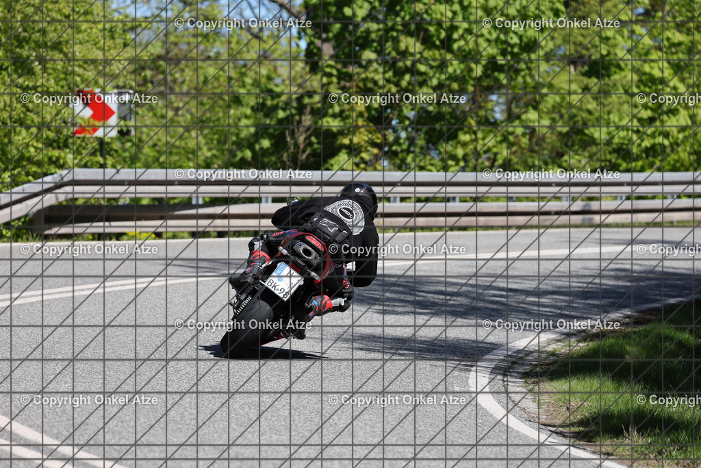 IMG_0117 | Fotograf am Kyffhäuser. Onkel Atze. Kyffhäuser Rennstrecke. Café36. Motorsportfotografie. - Realisiert mit Pictrs.com