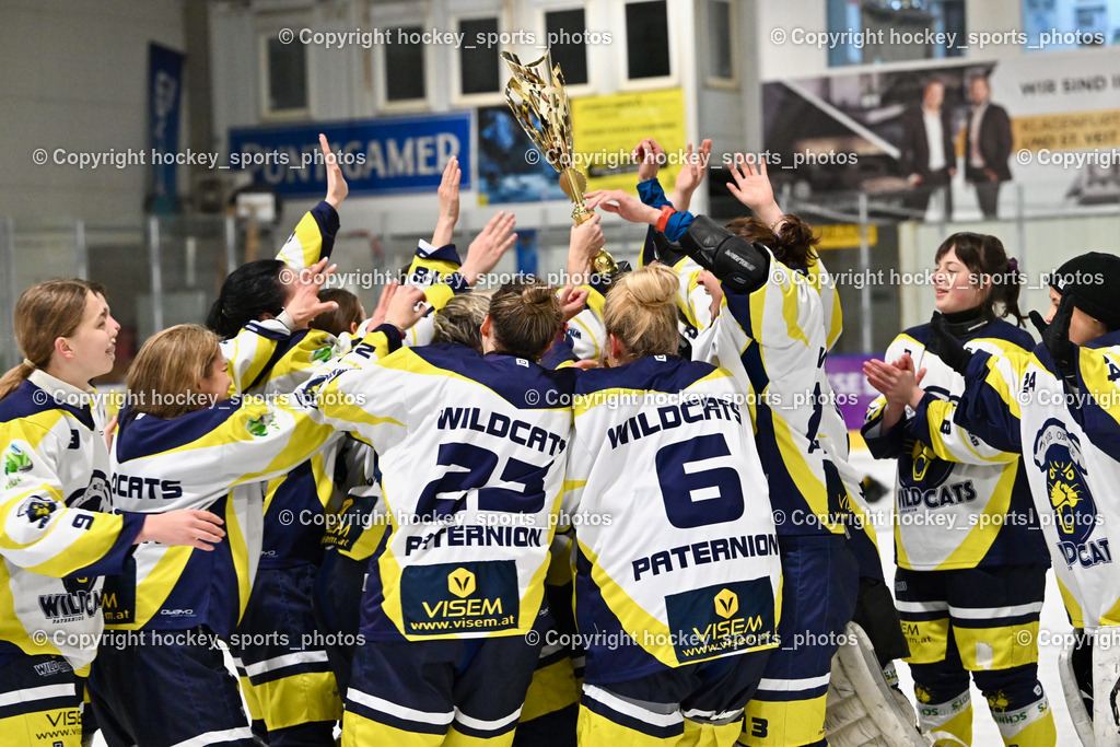 WILDCATS PATERNION & Lady Hawks Siegerehrung-Meisterfeier | Jubel Wildcats Paternion Mannschaft, Meister, WILDCATS PATERNION &amp; Lady Hawks Siegerehrung-Meisterfeier, WILDCATS PATERNION &amp; Lady Hawks Siegerehrung-Meisterfeier am 12.03.2025 in Steindorf (Ossiachersee Halle), Austria, (Photo by Bernd Stefan)