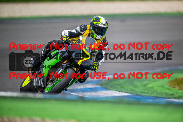 MaZZes_FotoMatrix_230410_524 | INST