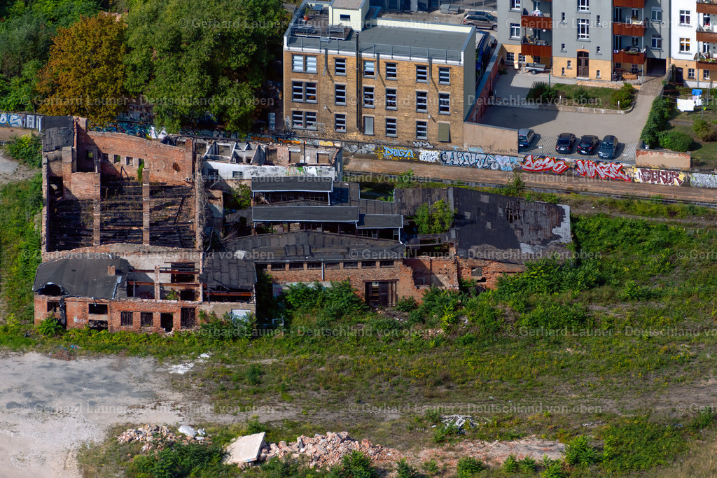 4039729 | LEIPZIG 14.09.2020 Ruine der Gebäude und Hallen entlang der Preußenseite in Leipzig im Bundesland Sachsen, Deutschland. // Ruin the buildings and halls along the Preussenseite in Leipzig in the state Saxony, Germany. Foto: Gerhard Launer