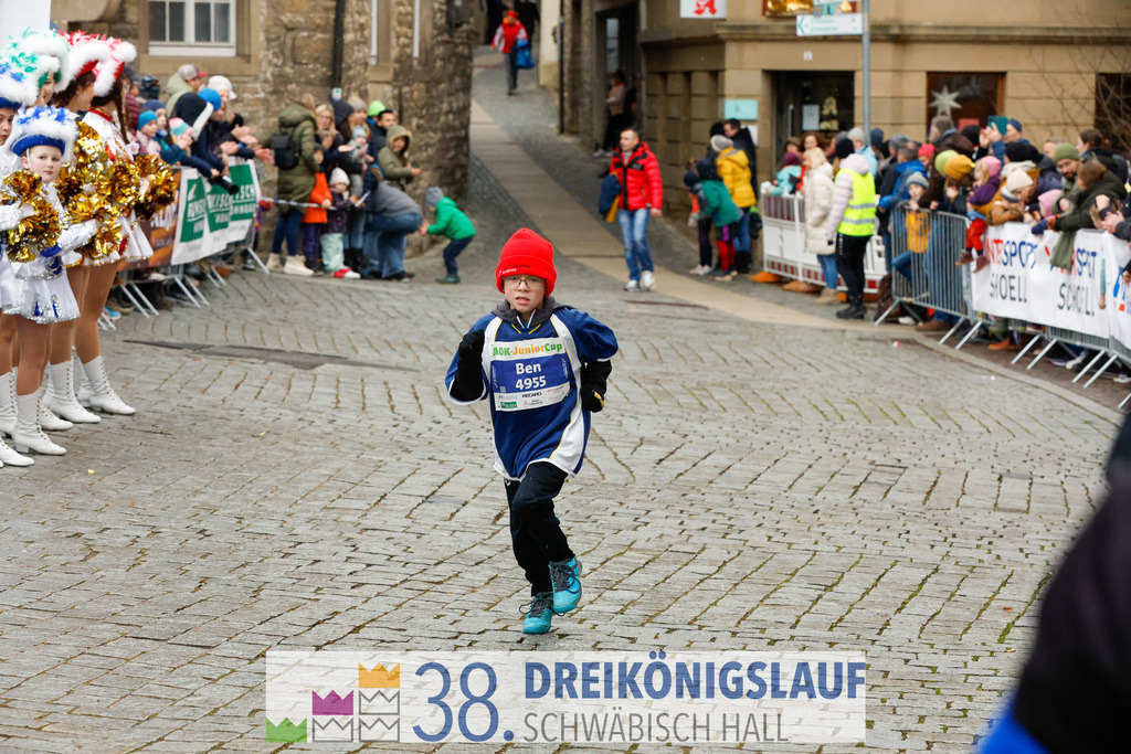 400m AOK Junior Cup | 3 Koenigslauf 2024 400m AOK Junior Cup - Realisiert mit Pictrs.com