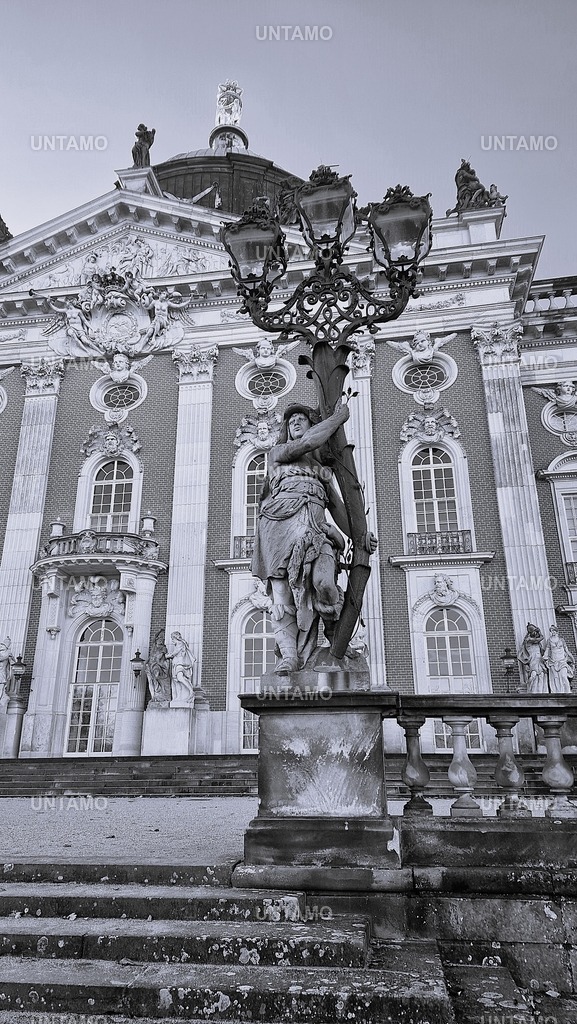 PotsdamSchloss.SW | untamo - Realisiert mit Pictrs.com