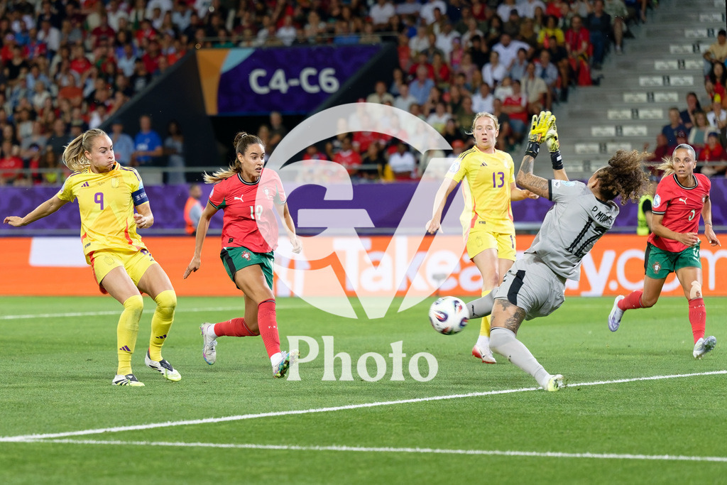 Portugal v Belgium: UEFA Women's EURO 2025 Group B | SION, SWITZERLAND - JULY 11: Tessa Wullaert of Belgium (L) shoots under pressure from Diana Gomes of Portugal (C) and Patricia Morais of Portugal (R) makes a save during the UEFA Women's EURO 2025 Group B match between Portugal and Belgium at Stade de Tourbillon on July 11, 2025 in Sion, Switzerland. (Photo by Giuseppe Velletri/Sports Press Photo/Getty Images)