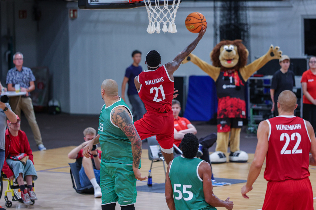 BAYER GIANTS vs VET-CONCEPT Gladiators Trier Test-70 | Fotos von Basketballspielen aus dem Raum NRW fotografiert von Gero Mueller-Laschet und Daniel Schaefer - Realisiert mit Pictrs.com