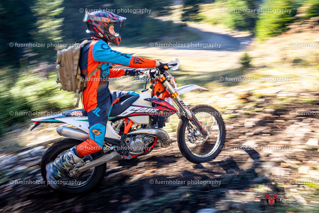 fuernholzer_241026-C1-341-2 | Fotografische Impressionen von der Red Stag Enduro Extreme by fuernholzer-photography.com. Endurosport in Österreich fotografisch festgehalten von fuernholzer. Auftragsfotografie für Private, Gewerbefotos und Industriefotografie. Eventfotografie, Sportfotografie und Motorsportfotografie. Anbieter von Fotoworkshops, Fototraining, fotografischen Vorträgen und Fotoseminaren.