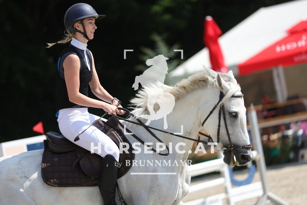 0P6A8512 | Willkommen bei Brunnmayr - Design & Fotografie – Ihrem Spezialisten für Reitturniere und Pferdeveranstaltungen in Oberösterreich, Salzburg und Bayern! Seit über 17 Jahren sind wir leidenschaftlich dabei.