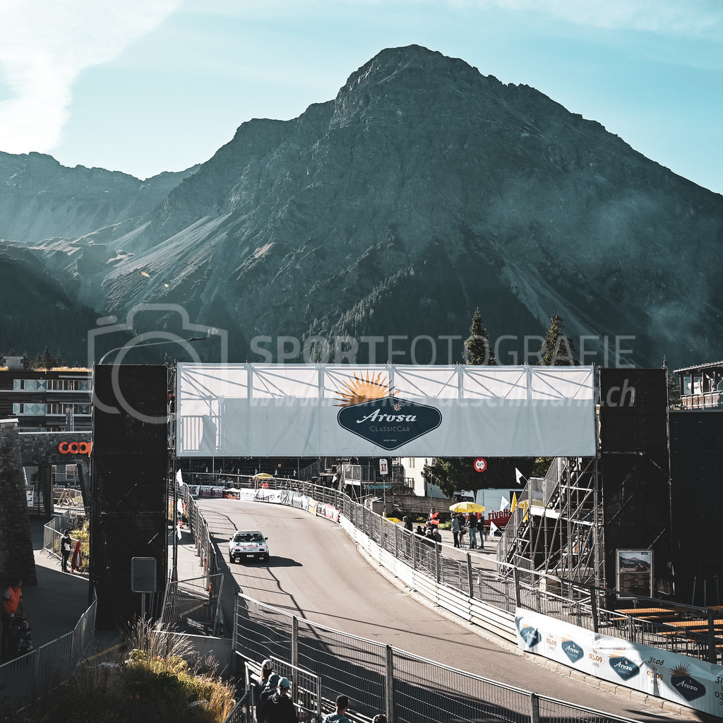 19. Arosa ClassicCar 2023 - 2. September 2023 | 19. Arosa ClassicCar 2023
Arosa, Schweiz
Studach Martin aus Chur mit der Startnummer 208 in einem Triumph TR8, Jahrgang 1980, in der Klasse Classic Trophy.
@arosaclassiccar, @arosa.official, #arosaclassiccar, #arosa, #76curves, #classiccar
Bild: Sportfotografie Markus Aeschimann | www.markus-aeschimann.ch - Realisiert mit Pictrs.com