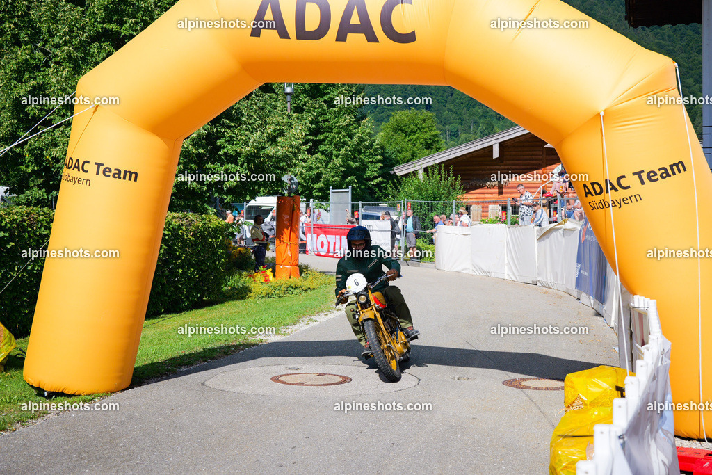 P1025912 | Erleben Sie atemberaubende, hochqualitative Fotos Ihrer Fahrt entlang der malerischen Alpenstraßen. Besuchen Sie alpineshots.com, um professionelle Aufnahmen Ihrer unvergesslichen Reise zu finden und zu kaufen - Realisiert mit Pictrs.com