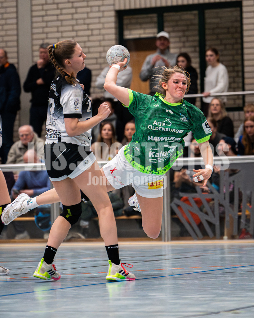 Handball I Frauen I Saison 2025-2026 I 3. Liga Staffel Nord I 13. Spieltag I SC SFN Vechta -Buxtehuder SV II-23 | Svenja Ruhöfer (10, SC SFN Vechta) - Realisiert mit Pictrs.com