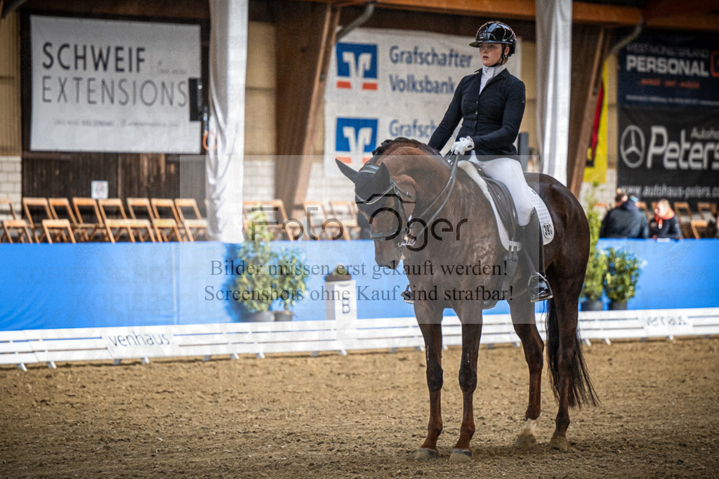 DOS_0518 | Entdecke hochwertige Reitturnierfotos von Foto Oger. Professionell, emotional und authentisch – jetzt Lieblingsmomente im Shop bestellen.Deutschlandweite Turnierfotografie. - Realisiert mit Pictrs.com