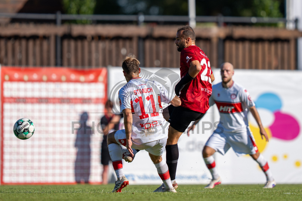 SG Sonnenhof Großaspach vs. Fortuna Köln, Fussball, 3. Liga, 1. Spieltag, 08.08.2026 | Fabian Eisele (SG Sonnenhof Großaspach, #23) im Zweikamf mit Georg Strauch (Fortuna Köln, #11),SG Sonnenhof Großaspach vs. Fortuna Köln, Fussball, 3. Liga, 1. Spieltag, 08.08.2026,DFB regulations prohibit any use of photographs as image sequences and/or quasi-video