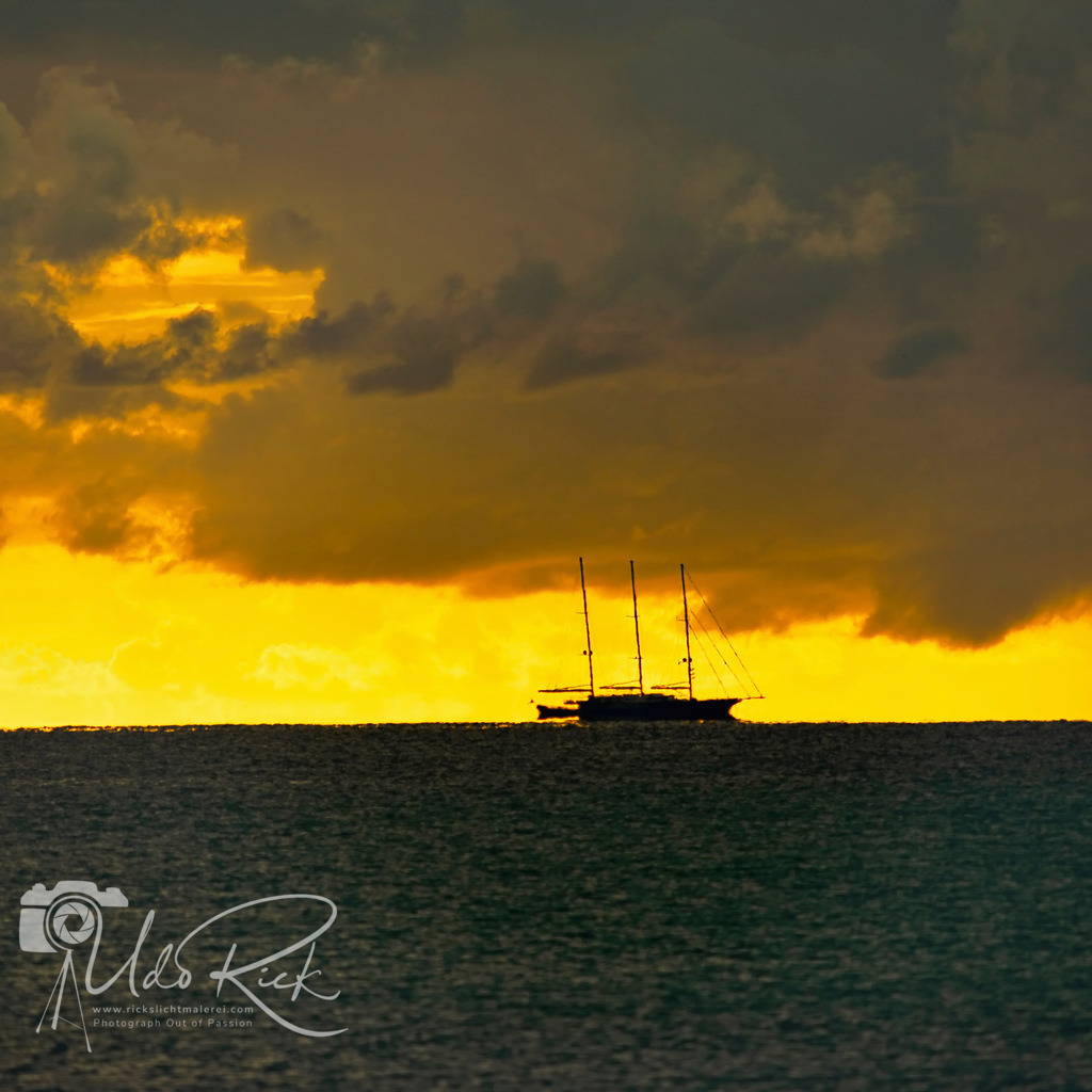 Dreimaster | Entdecken Sie Fotografie aus Leidenschaft: Auftragsfotografie, HD-Fotos, Geschenkartikel aus Ihren Bildern und vieles mehr. Beauftragen Sie uns für besondere Momente!