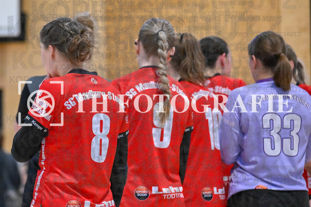 GER, SG Maulburg/Steinen - HB Kinzigtal, Frauen-Handball, Oberliga Suedbaden, 21. Spieltag, Saison 2024/2025, 06.04.2025 | Celina Schick (SG Maulburg/Steinen, #08), Tamara Posovzky (SG Maulburg/Steinen, #09), Amely Haas (SG Maulburg/Steinen, #10), Anja Ruech (SG Maulburg/Steinen, #33)GER, SG Maulburg/Steinen - HB Kinzigtal, Frauen-Handball, Oberliga Suedbaden, 21. Spieltag, Saison 2024/2025, 06.04.2025Foto: TH Fotografie/Thomas Hess