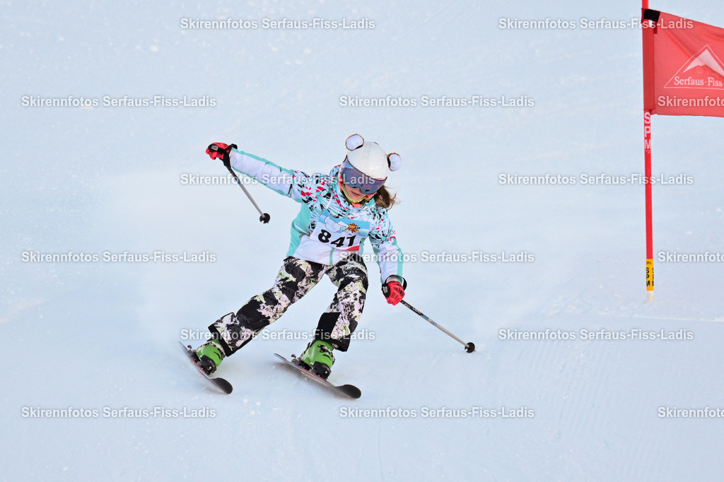 SRF_25.12.2025_0130 | Skirennfotos,Serfaus,Fiss,Ladis,Kinderskirennen,Winter,Tirol,Oberland,skirace,SFL,feelfree,weil wir's genießen,ski,Ski,skifahren,Sonnenplateau, - Realisiert mit Pictrs.com