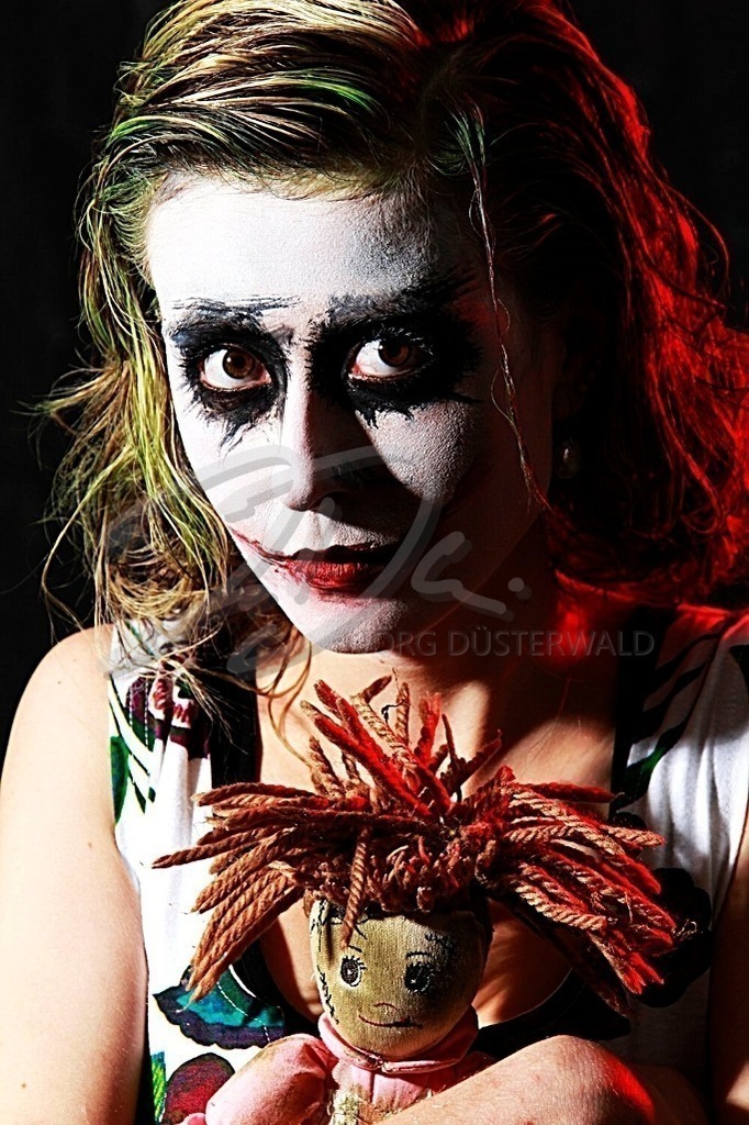 Bodypainting-JOKER_3399 | #004 | Modell: Madi | Foto: Tschiponnique Skupin - Realisiert mit Pictrs.com