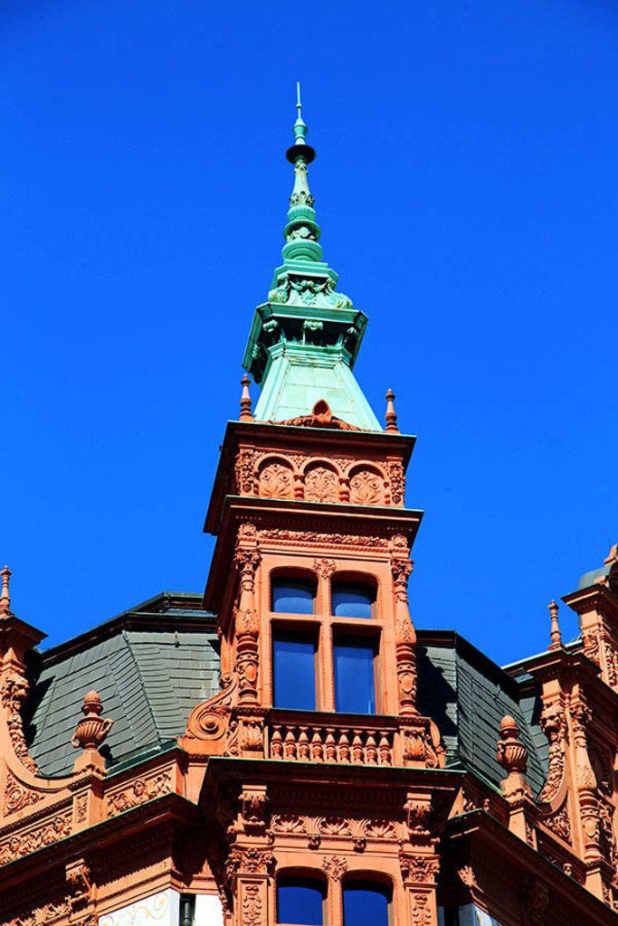 Bildlexikon Leipzig - Klingers Haus - Turm | Das Team hinter BILDLEXIKON LEIPZIG bündelt historische wie aktuelle Informationen über die Stadt Leipzig in Text und Bild auf einer Plattform und stellt diese der interessierten Öffentlichkeit zur Verfügung.