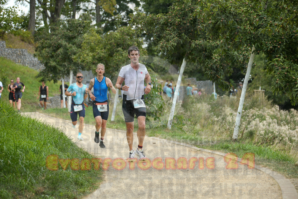 250824_1350_EX1_3917 | Sportfotografie im Rhein-Sieg Kreis, Köln, Bonn, NRW, Rheinland Pfalz, Hessen, etc. Unser Tätigkeitsfeld umfasst den Laufsport vom Volkslauf über den Marathon, Duathlon, Triathon bis zum Ultralauf wie Kölnpfad Ultra oder Schindertrail.