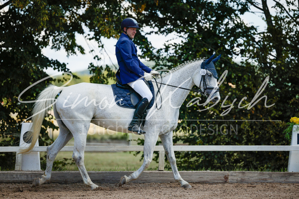 20250906-_3LI4925 | Tierfotografie Pferde, Hunde, Katzen, Haustiere.
Turnierfotografie Reitturniere, Reiten, Springreiten, Dressur in Hanau, dem Main-Kinzig-Kreis und dem Rhein-Main- Gebiet um Frankfurt