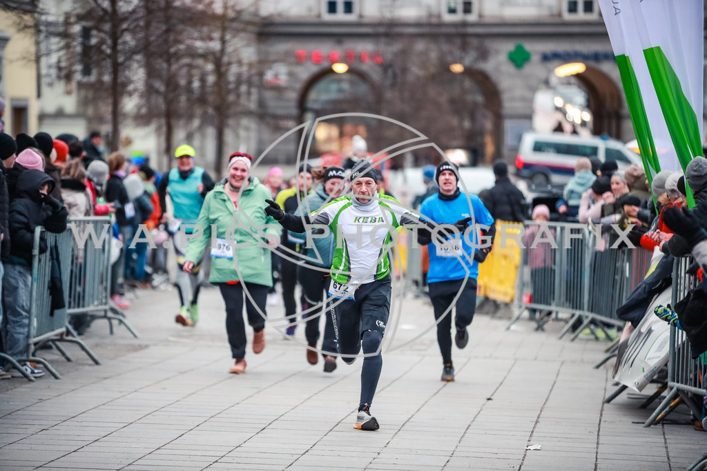 SILVESTERLAUF LINZ 25 | Linz, AUSTRIA, 31. Dezember 25, TRIRUN SILVESTERLAUF LINZ 25 , Image shows: 
Photo: WAPICS / BINDER Manuel