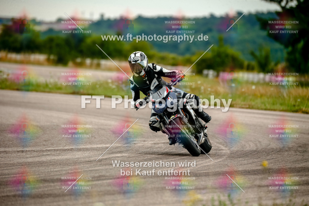 Chambley Juli-2098 | Hier findet Ihr Bilder von Touristenfahrten auf der Nürburgring Nordschleife oder von anderen Veranstaltungen die ich besucht habe. Viel Spass beim Durch Schauen 