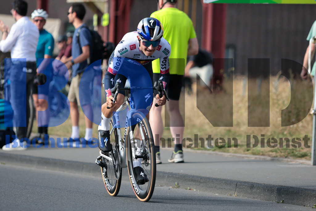 SES_DEUTOU20250820-89 | bond - Realisiert mit Pictrs.com